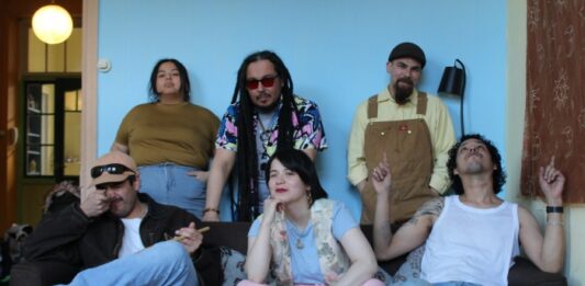 Aponküyen lanza su primer single llamado "Atentos"