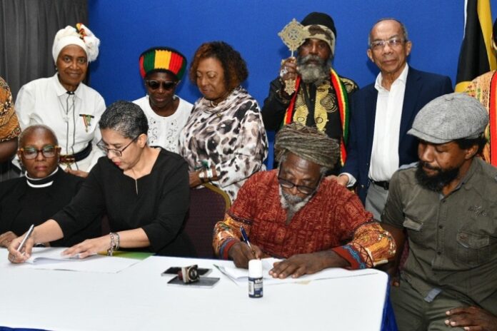 El gobierno de Jamaica firma la cesión de terrenos a la comunidad rastafari