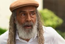 Jamaica llora la muerte de la ex estrella de fútbol Allan “Skill” Cole Allan Cole jugó profesionalmente en Estados Unidos y Brasil.