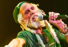 Cedric Myton sufrió un desmayo en pleno concierto en Irlanda Cedric Myton siguió cantando pese al problema de salud