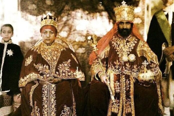 La coronación de Haile Selassie I, y Menen Asfaw en 1930.