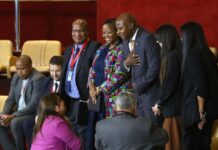 Embajador de Sudáfrica visitó el Congreso Nacional en memoria de Nelson Mandela Embajador de Sudáfrica en el Congreso chileno