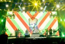 Gondwana y Quique Neira regalaron una noche de nostalgia y éxitos Gondwana y Quique Neira brindaron un show de primer nivel en su reencuentro
