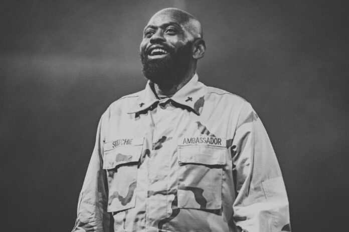 Lt Stitchie falleció a los 60 años.